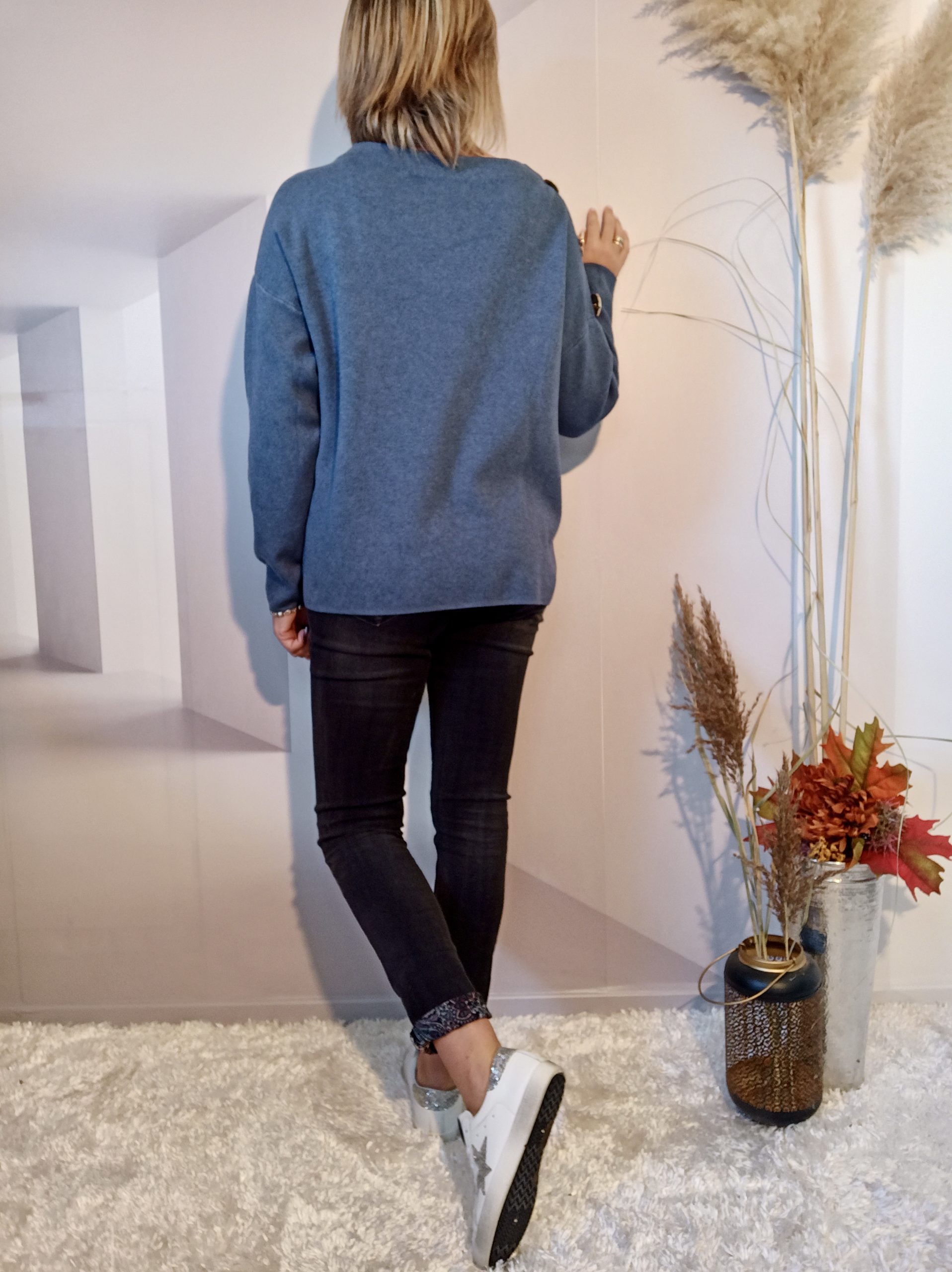 Pull Bouton Bleu Jean – Image 3