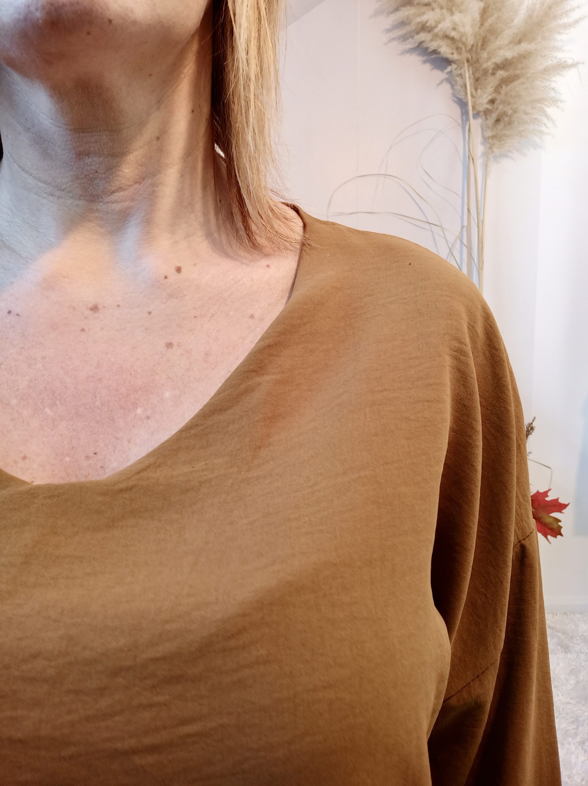 Blouse Asymétrique Brun – Image 5