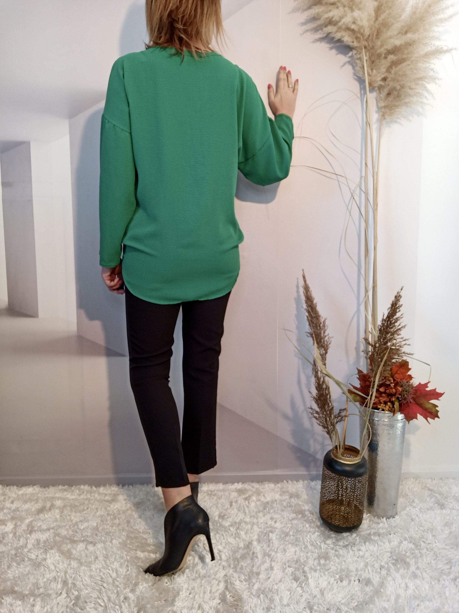 Blouse Asymétrique Vert – Image 4