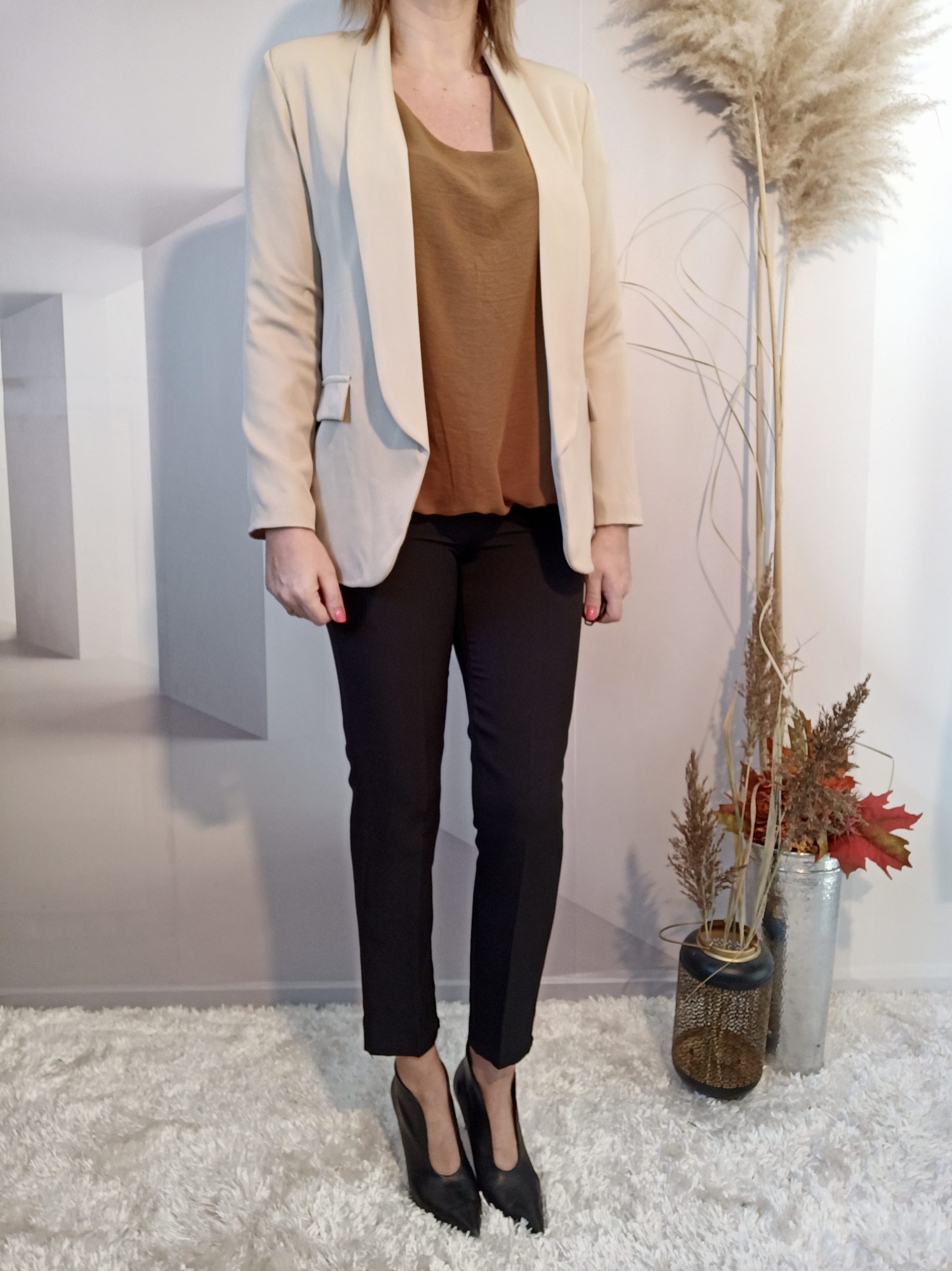 Blouse Asymétrique Brun – Image 3