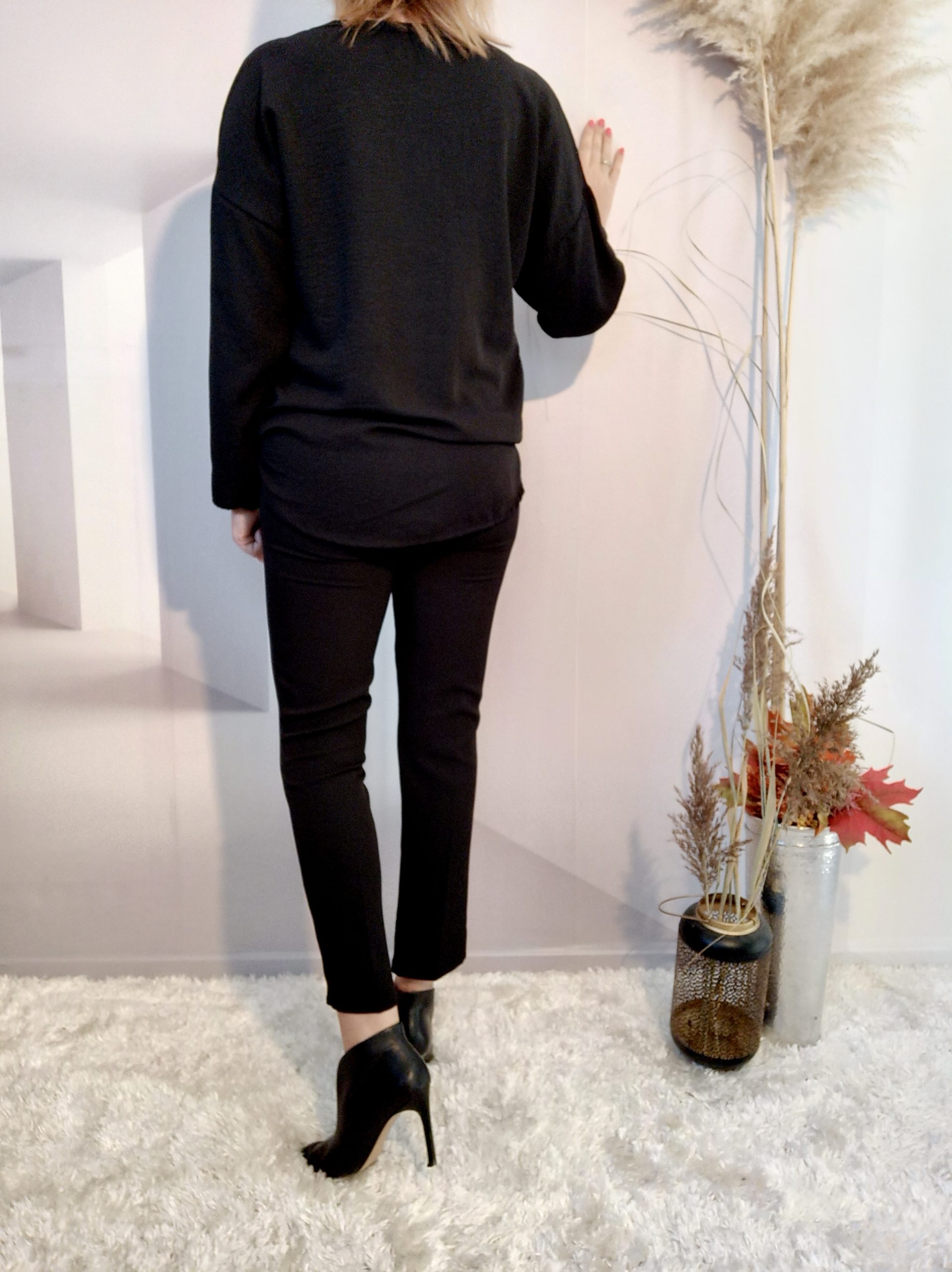 Blouse Asymétrique Noir – Image 4