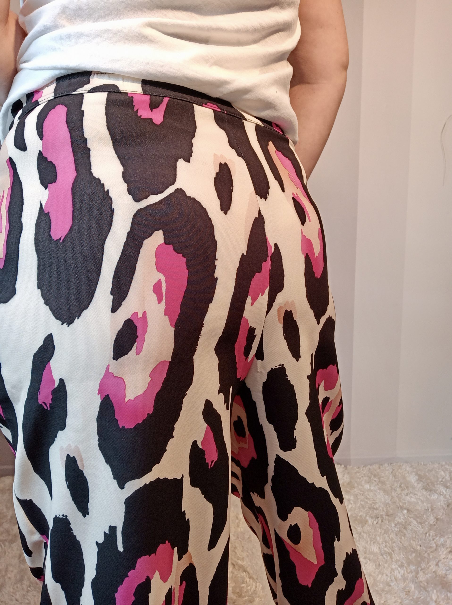 Tailleur Pantalon Léopard – Image 7