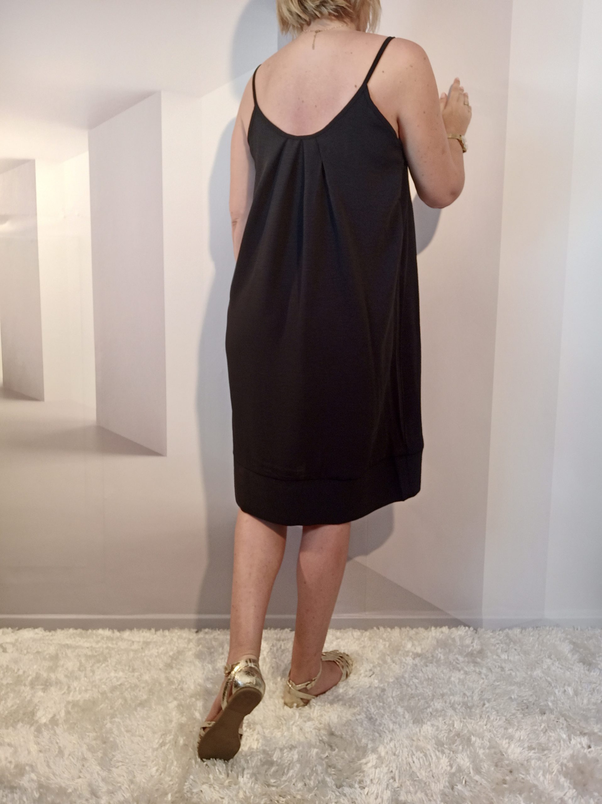 Robe Bretelle Noir – Image 4
