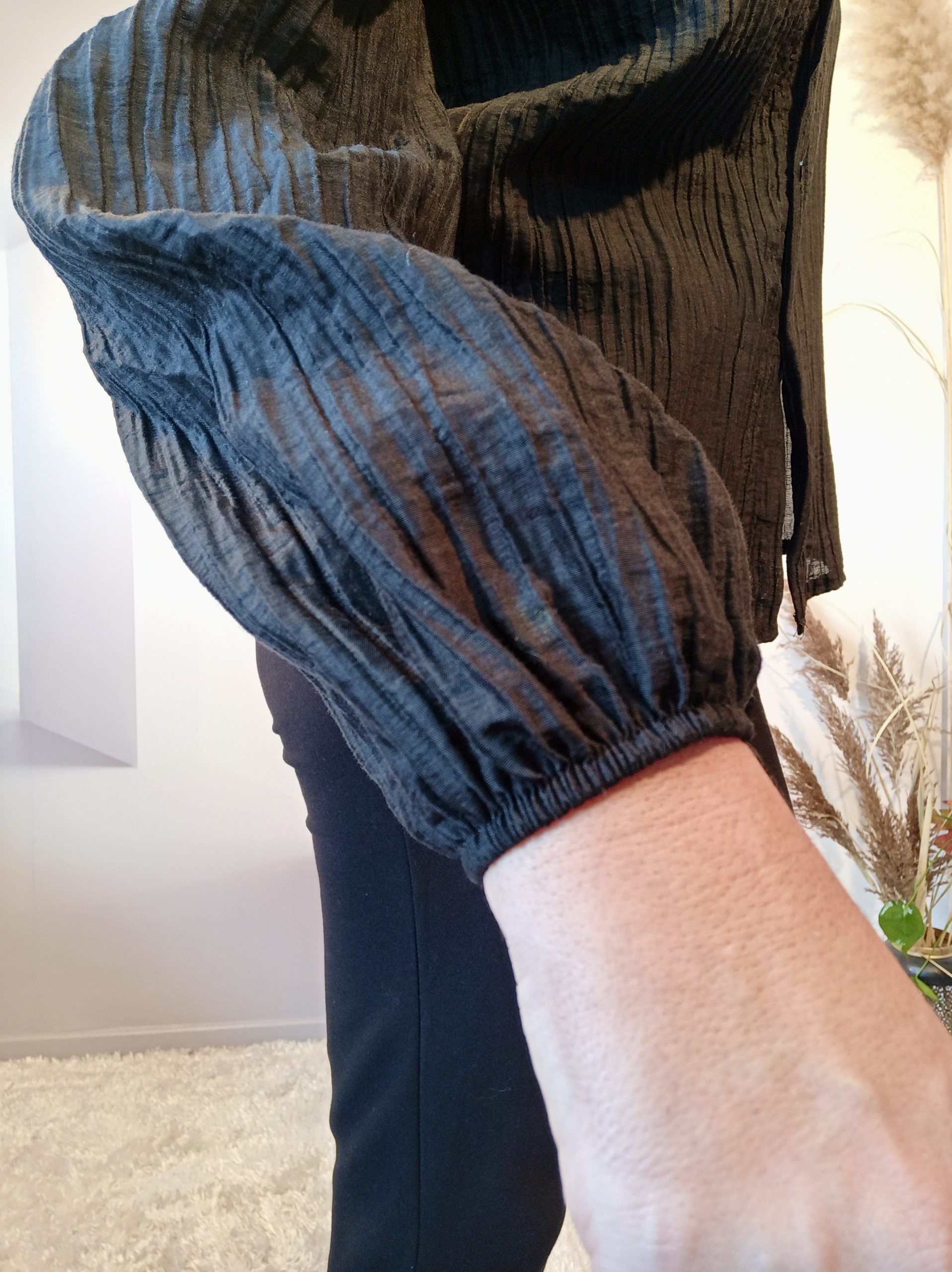 Chemise Crinkle Noir – Image 4