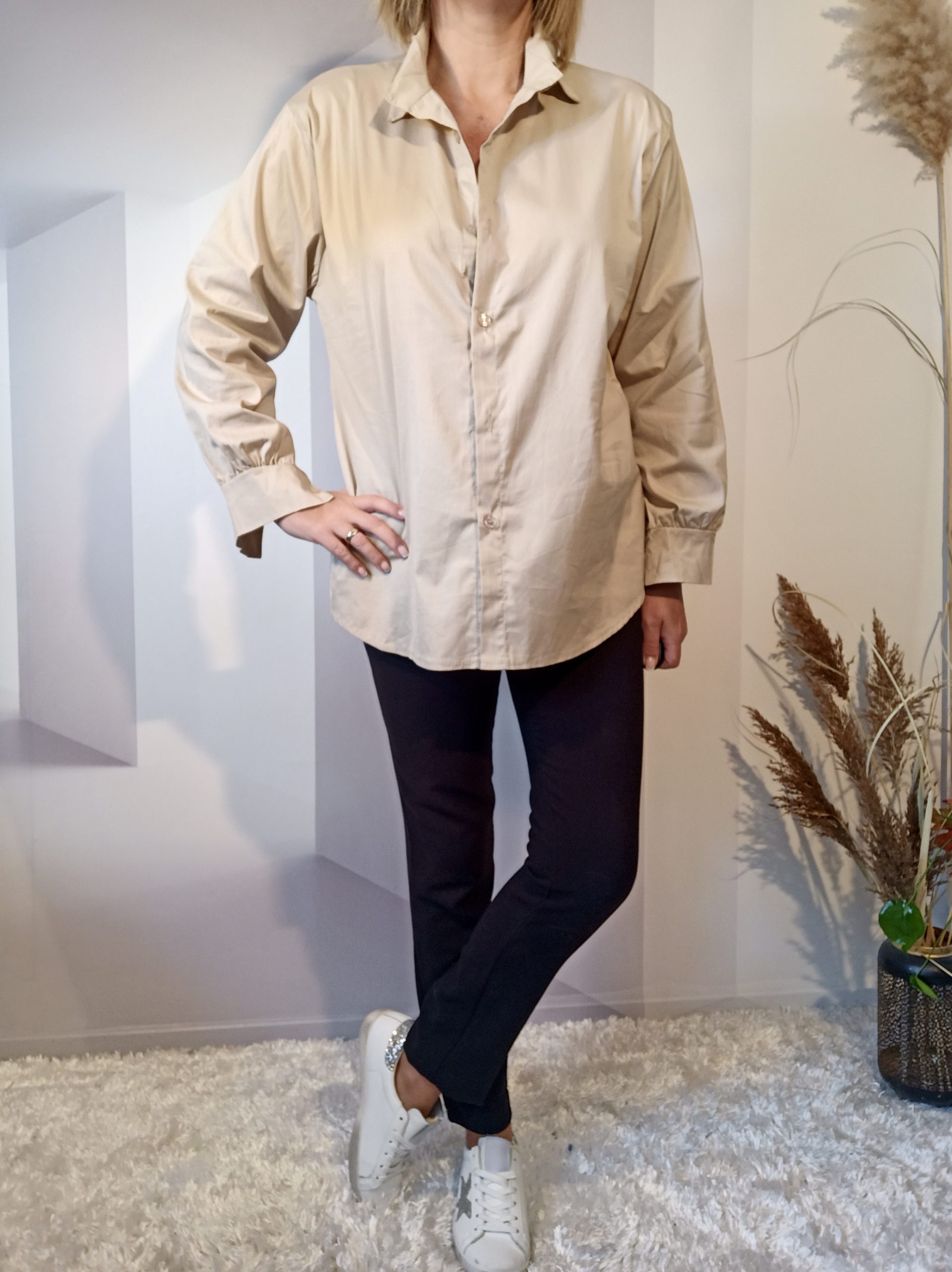 Chemise Classique Beige – Image 2