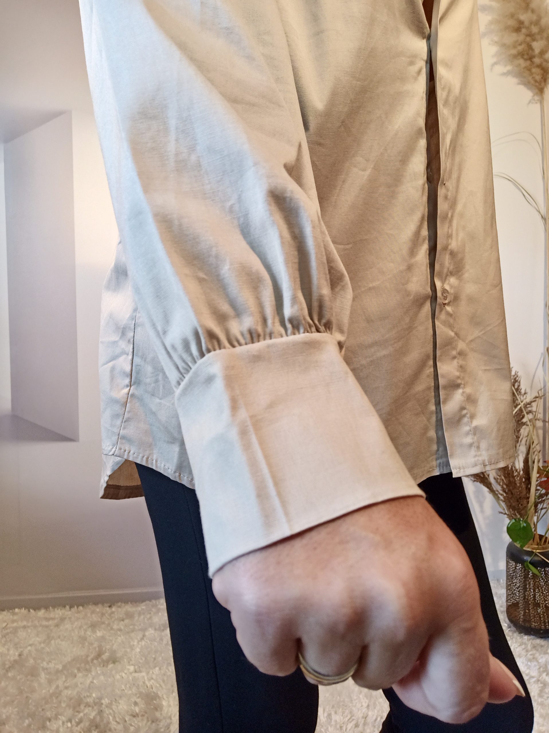 Chemise Classique Beige – Image 5