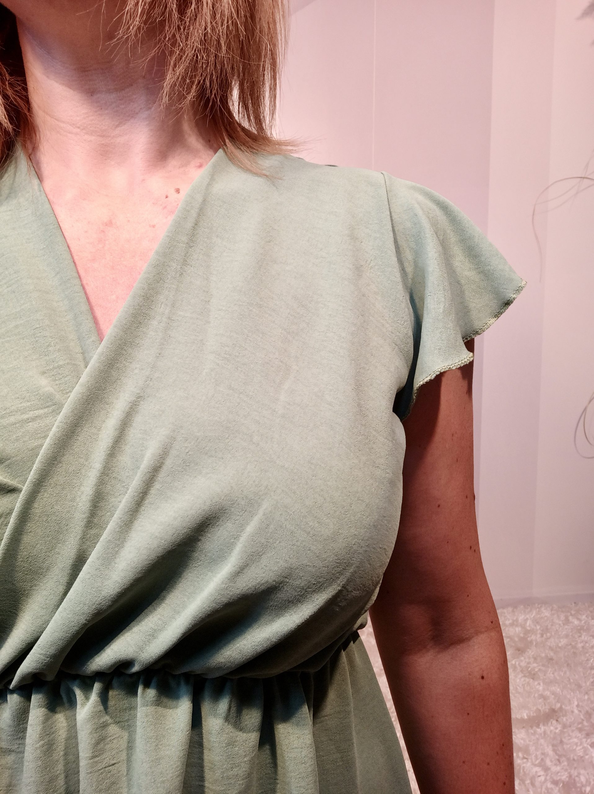 Robe Cache-Coeur Vert Clair – Image 5